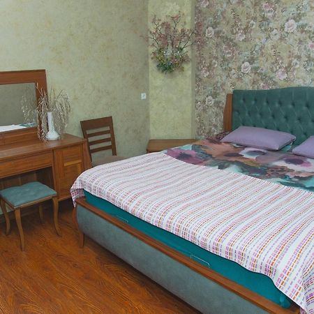 Mariamo'S Apartments バトゥーミ エクステリア 写真